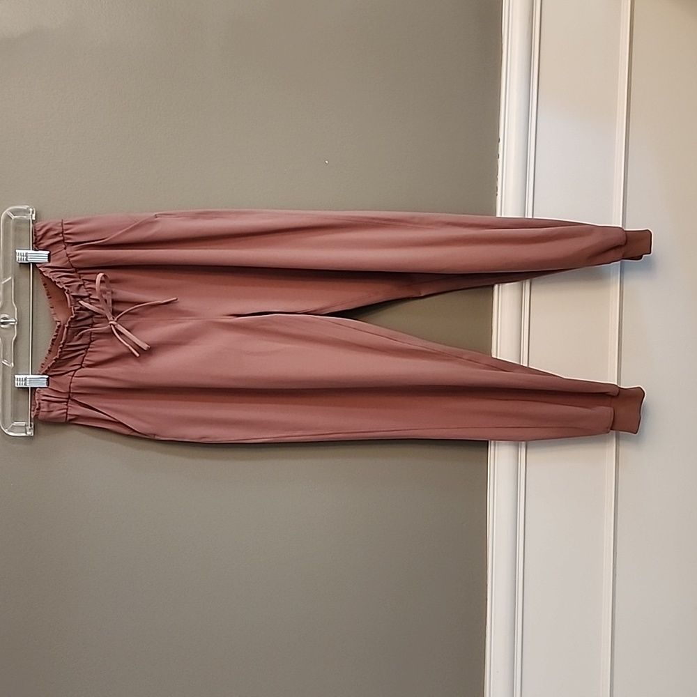 Lululemon Stretch High-Rise Jogger